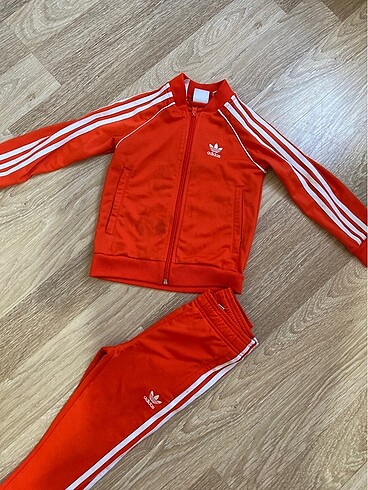 Adidas 5 yaş eşofman takımı