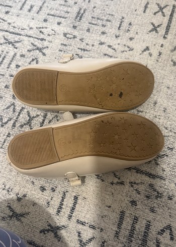 Kız Çocuk Beyaz Tokalı Babet Ayakkabı - Görsel 3