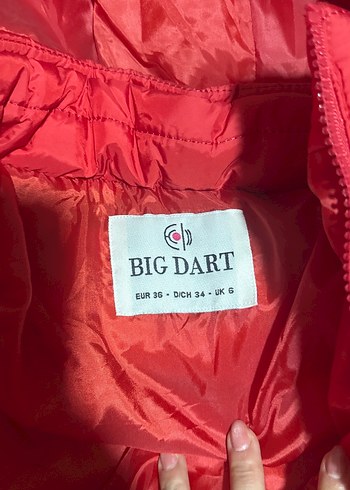 Kırmızı Kapüşonlu Kadın Kışlık Mont - Görsel 2