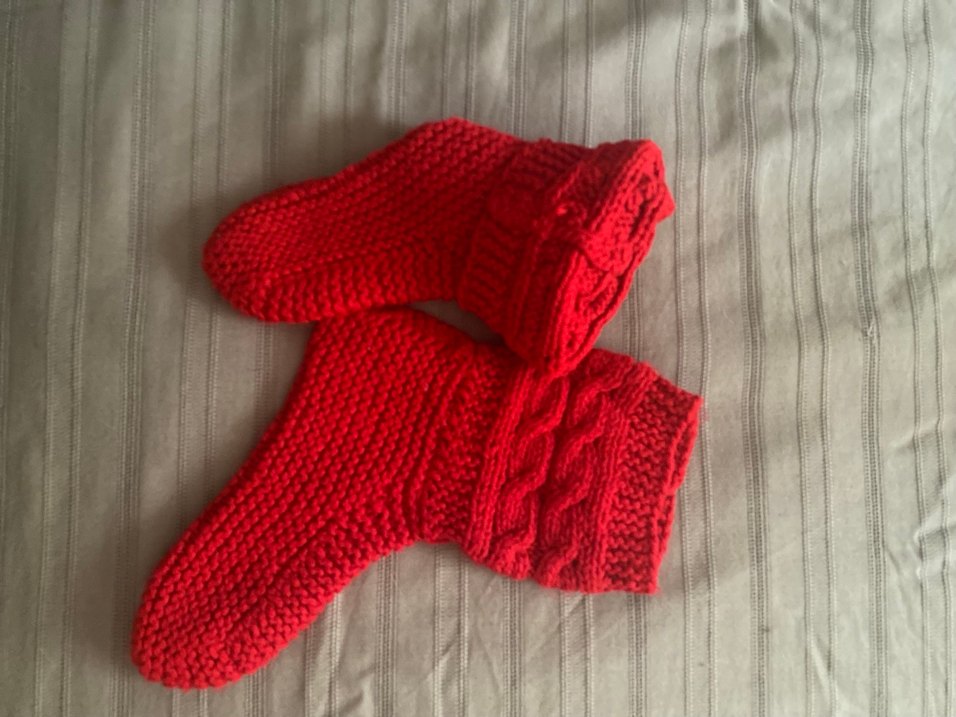 Kırmızı patik - Görsel 3