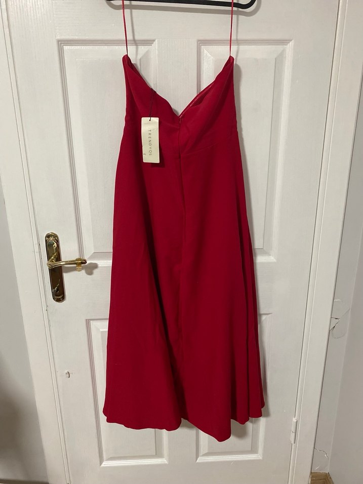 Kırmızı abiye elbise - Görsel 4