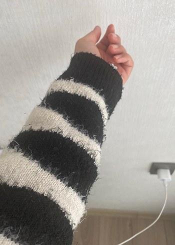 Gri Çizgili Kadın Triko Kazak - Görsel 2