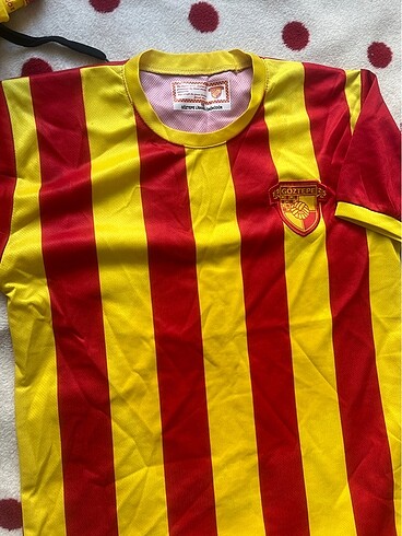 Göztepe lisanslı çubuklu forma