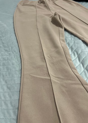 Kadın Bej Piliseli Kumaş Pantolon - Görsel 2