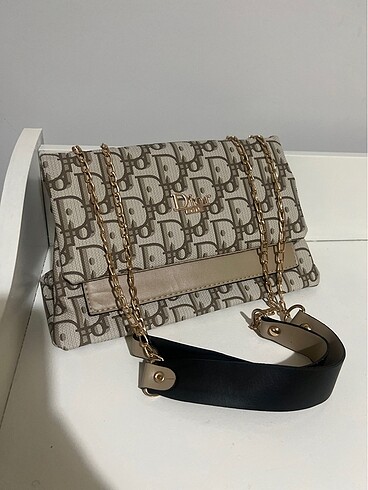 Sütlü Kahverengi Dior El Çantası