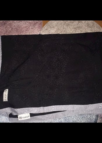 Siyah Desenli Kadın Şal - Vakko hologram şal - Görsel 5