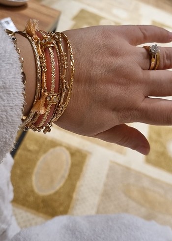 Altın Renkli Zincir Detaylı Bohem Bileklik - Görsel 4