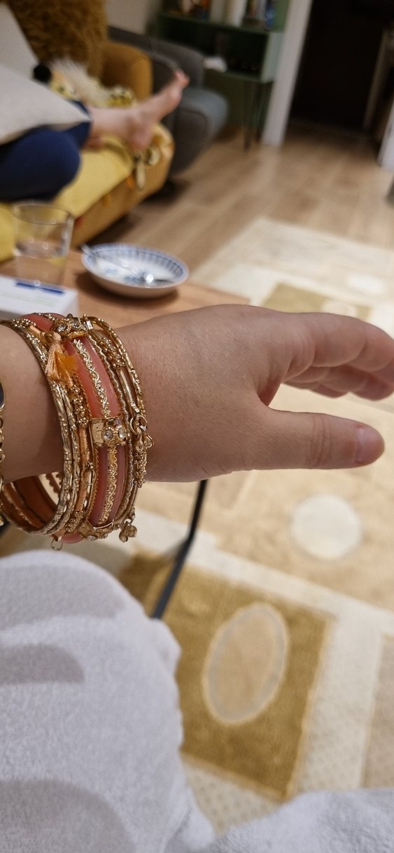 Altın Renkli Zincir Detaylı Bohem Bileklik - Görsel 3