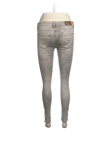 36 Beden Bershka Jean / Kot %70 İndirimli.
