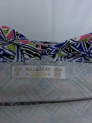 s Beden çeşitli Renk Pull and Bear Bluz %70 İndirimli.