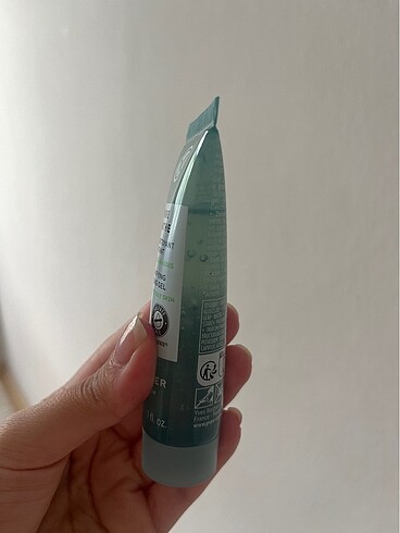  Beden Yves rocher pure mente yüz yıkama jeli