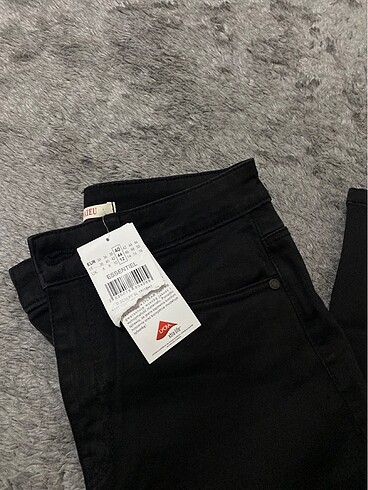 Diğer Dar paça pantolon