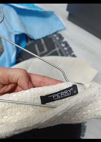 xl Beden beyaz Renk Düğmeli Beyaz Kısa kışlık kumaştan Ceket ve etek