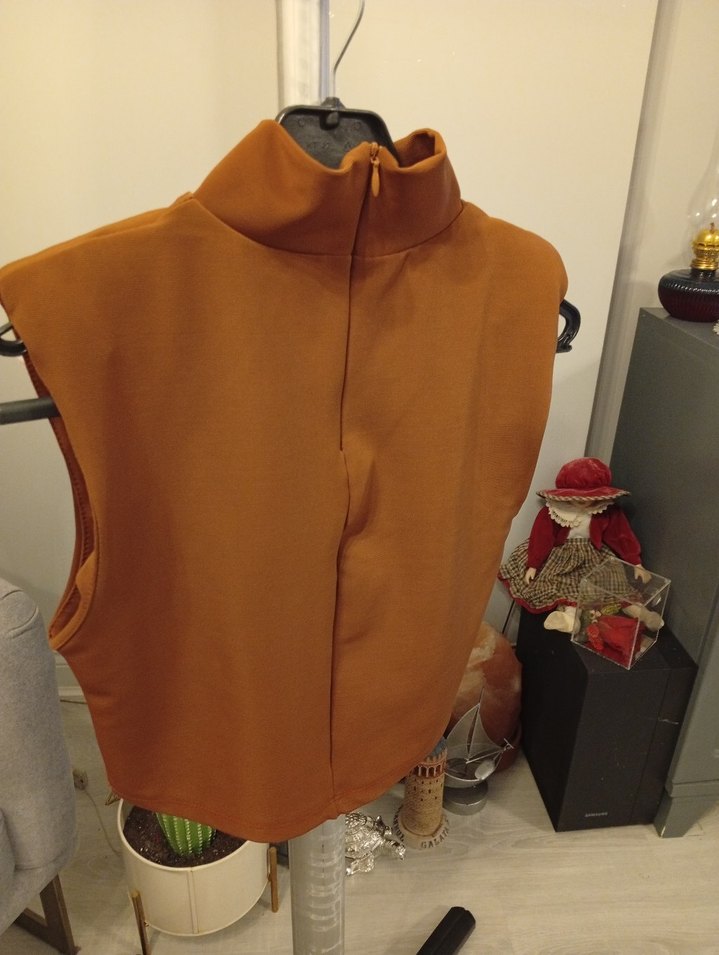 Kadın Kahverengi  Yüksek Yaka  vatkali Kolsuz - Görsel 2