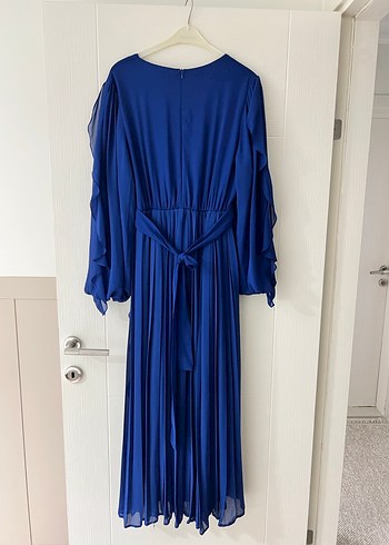 Uzun Kollu Mavi Pilili Uzun Elbise - Görsel 3