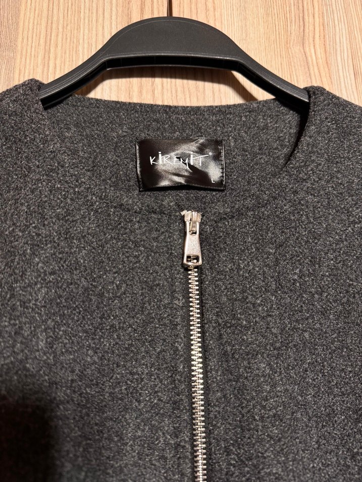 Gri Fermuarlı Kadın Ceket - Görsel 3