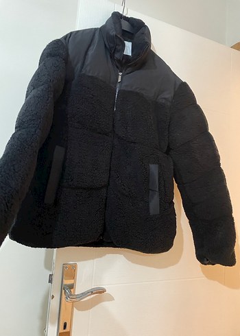 Siyah Kürklü Kadın Kışlık Ceket - Görsel 2