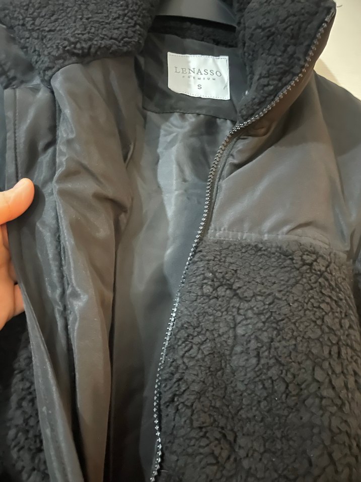 Siyah Kürklü Kadın Kışlık Ceket - Görsel 3