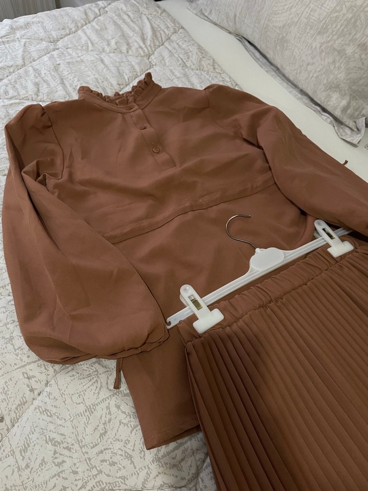 Bol Kesim Piliseli Kahverengi takım - Görsel 2