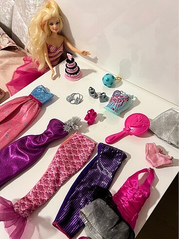 Yeni yıl barbie ve kostümleri