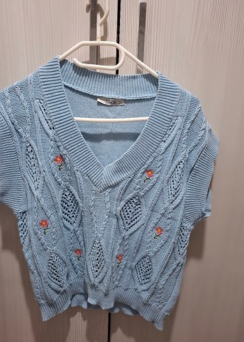 Nakışlı Mavi V Yaka Kısa Süveter - Görsel 2