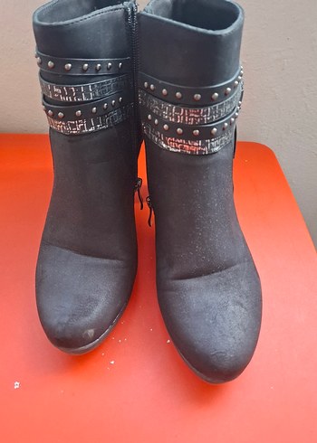 Tokalı Siyah Süet Gotik Topuklu Botlar - Görsel 8