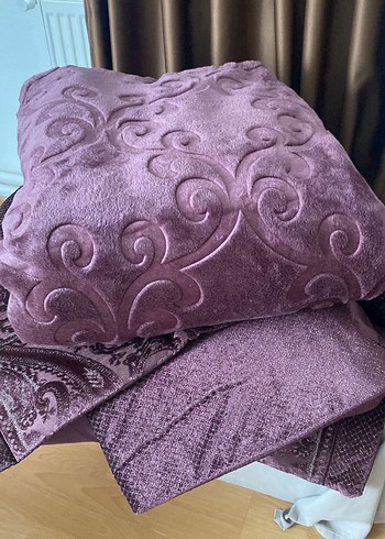 Mor Desenli Yatak örtüsü takımı - Görsel 4