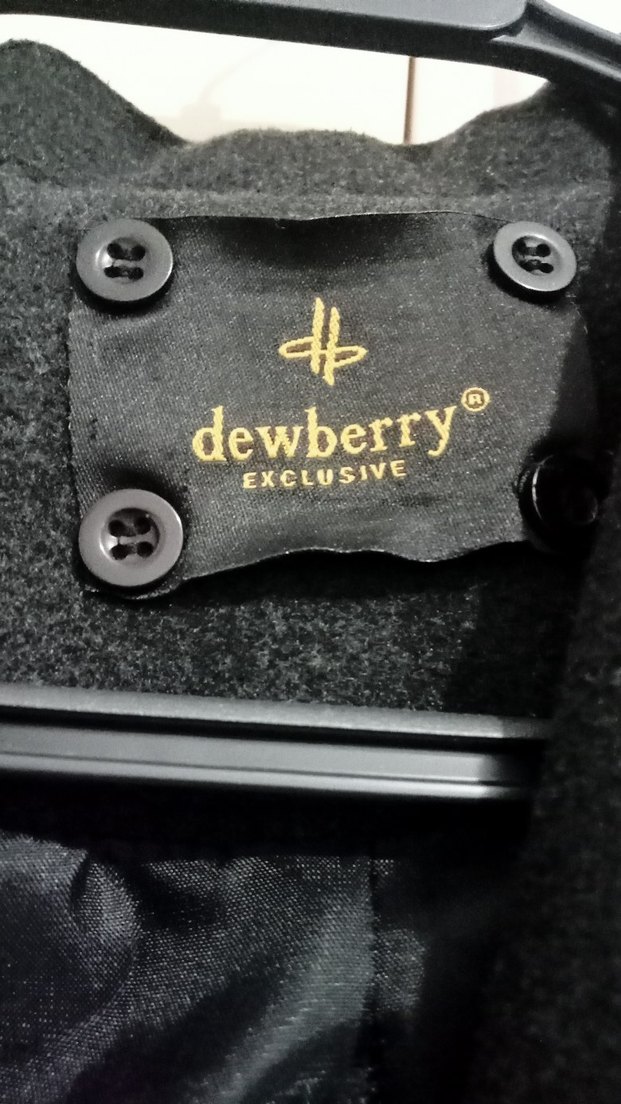 Siyah Düğmeli Kaban - Görsel 3