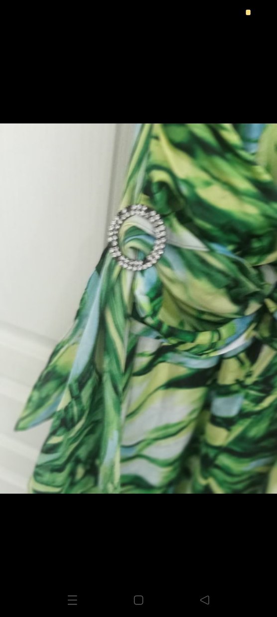 Yeşil Batik Desenli Uzun Drapeli Elbise - Görsel 3