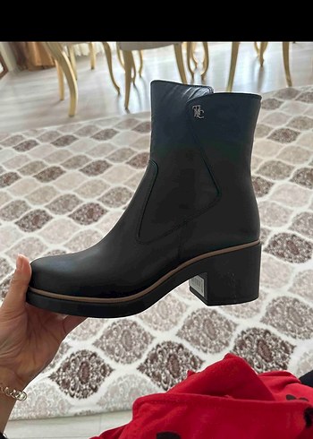 Kahverengi Deri Kadın Topuklu Bot ürün markası TAMER TANCA dır - Görsel 2