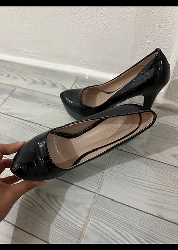 Topuklu ayakkabı - Görsel 2
