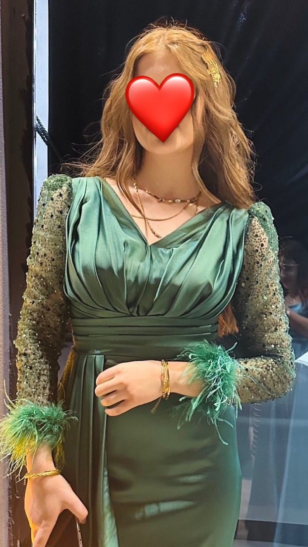 Yeşil İşlemeli Uzun Kollu Abiye Elbise - Görsel 3