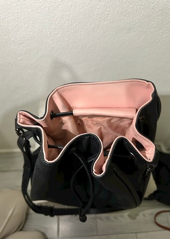 Siyah Deri Kadın Çanta - Minimalist ve Tokalı - Görsel 2