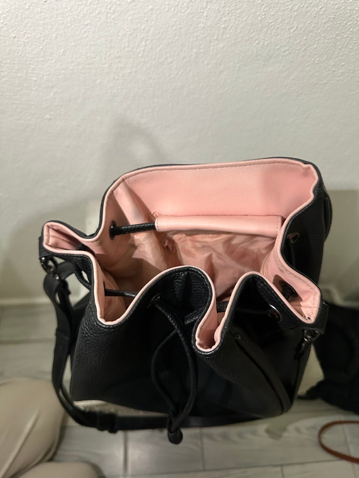 Siyah Deri Kadın Çanta - Minimalist ve Tokalı - Görsel 2