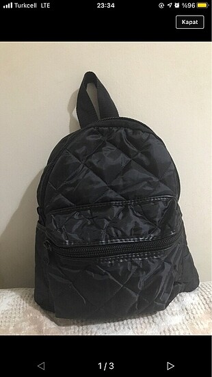 Siyah sırt çanta