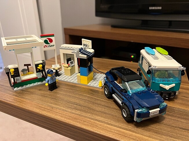 Lego servis istasyonu