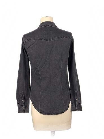s Beden Pull and Bear Gömlek %70 İndirimli.
