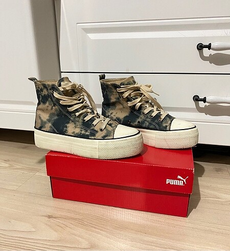 Bershka Convers
