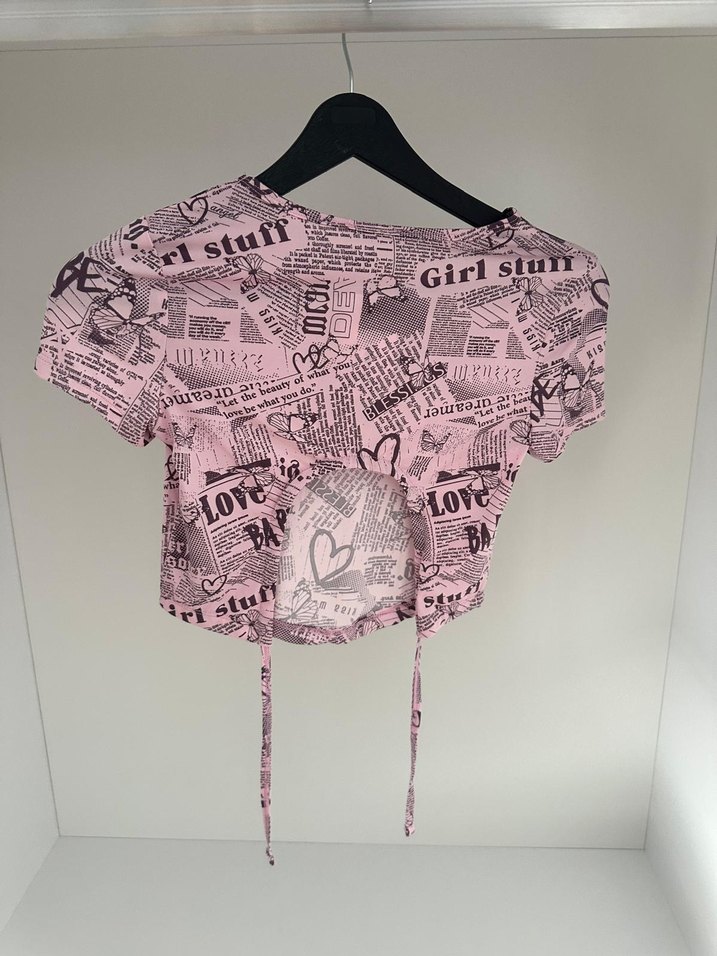 Pembe Baskılı Kısa Kollu Halter Yaka Tişört - Görsel 5