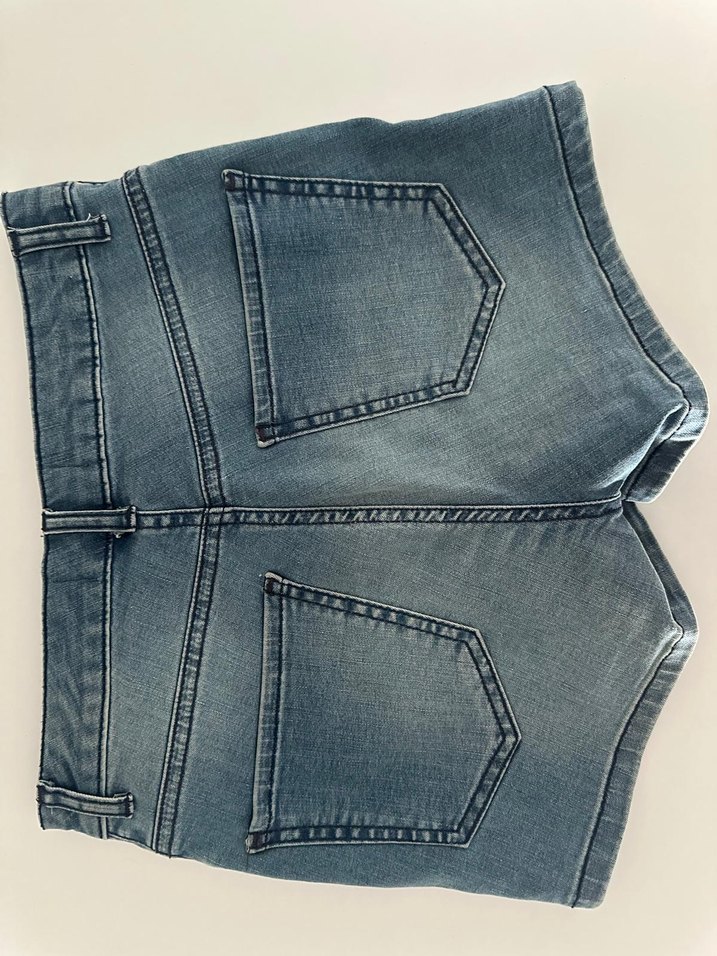 Düğmeli Mavi Kadın Denim Midi Şort - Görsel 2