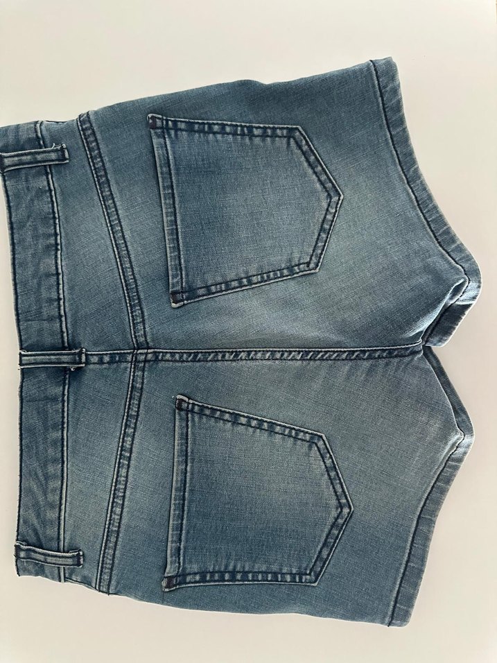 Düğmeli Mavi Kadın Denim Midi Şort - Görsel 3