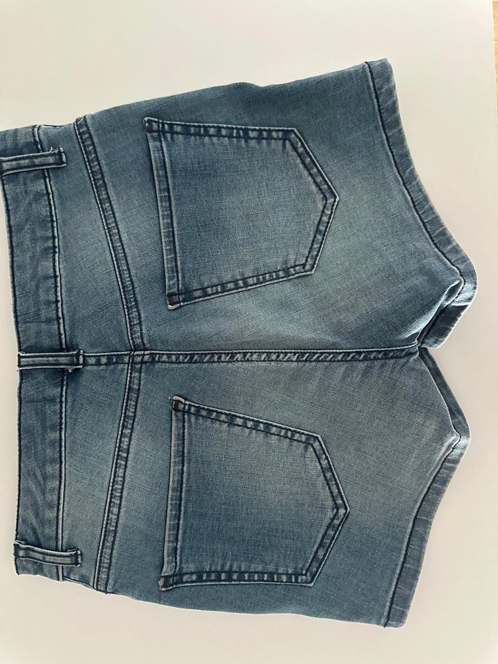 Düğmeli Mavi Kadın Denim Midi Şort - Görsel 5