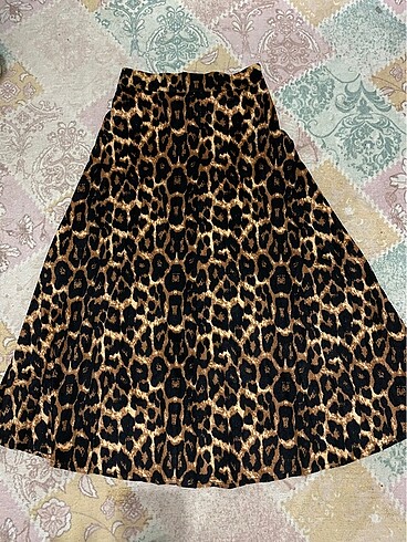 Leopar desenli etek