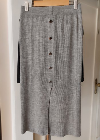 Düğmeli Uzun Gri etek - Görsel 3