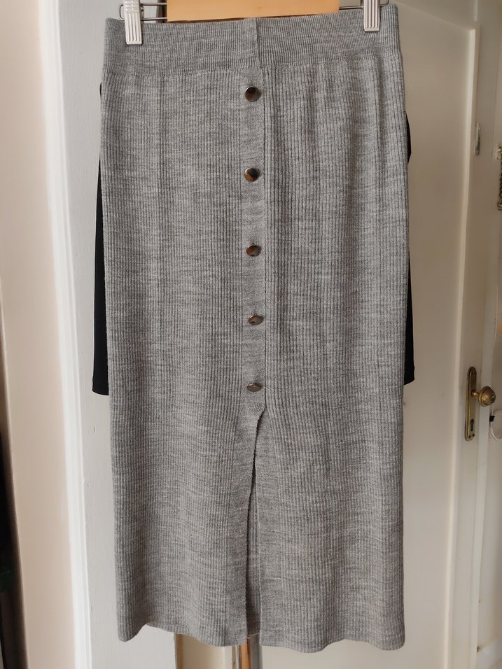 Düğmeli Uzun Gri etek - Görsel 4