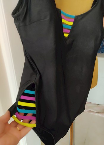 Çok Renkli Kadın Spor Mayo Velcro Detaylı - Görsel 4