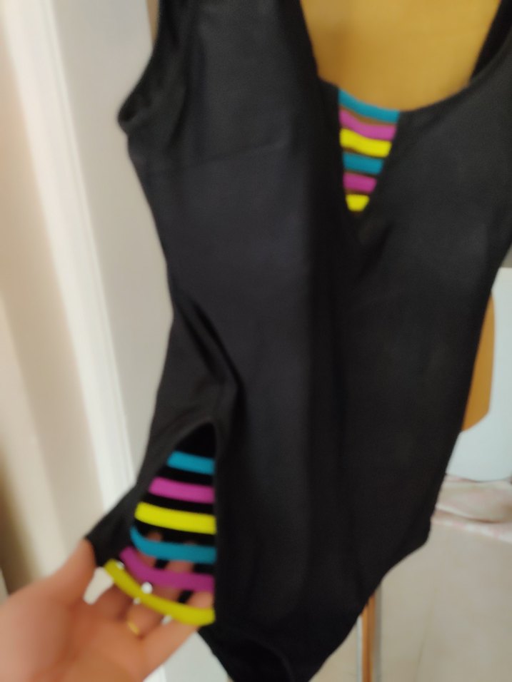 Çok Renkli Kadın Spor Mayo Velcro Detaylı - Görsel 3