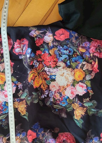 Çiçek Desenli Elbisesi - Görsel 9