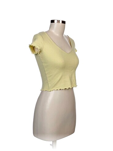 Bershka Bershka T-shirt %70 İndirimli.