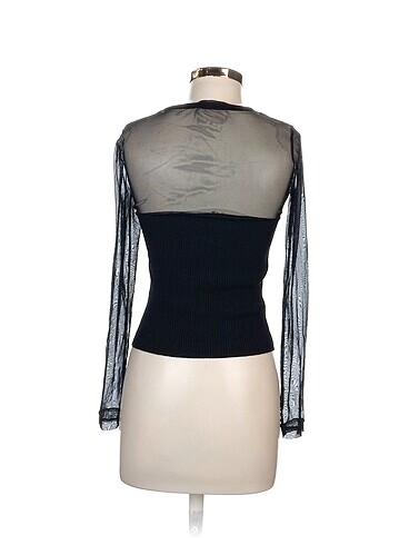 m Beden Bershka Bluz %70 İndirimli.